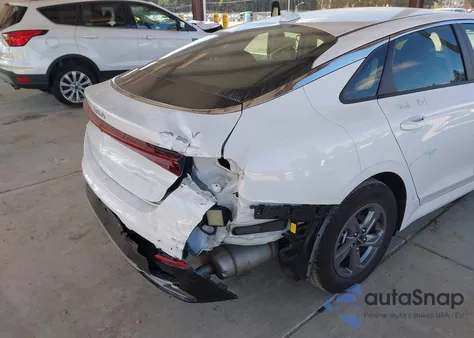 2024 Kia K5 Lxs z USA, uszkodzony, nr VIN 5XXG14J26RG251748